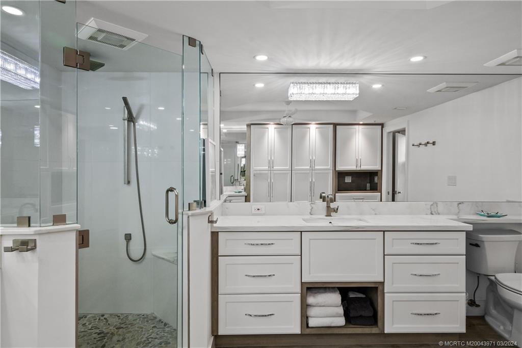 8650 S Ocean Drive 806