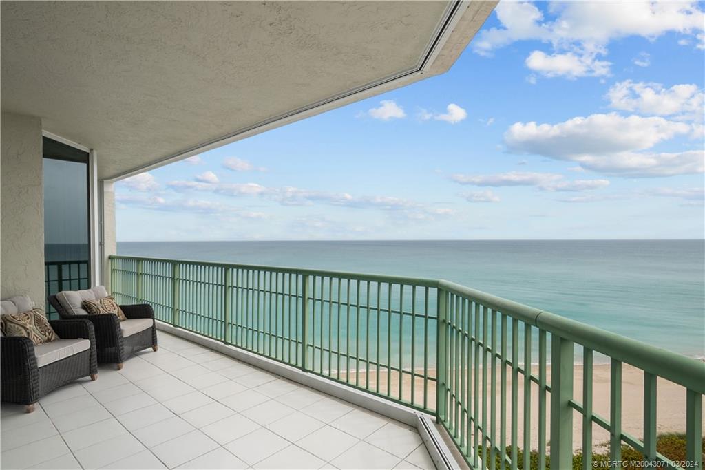 8650 S Ocean Drive 806