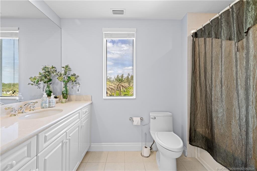 10072 S Ocean Drive 4