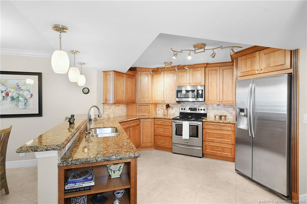 9550 S Ocean Drive 705
