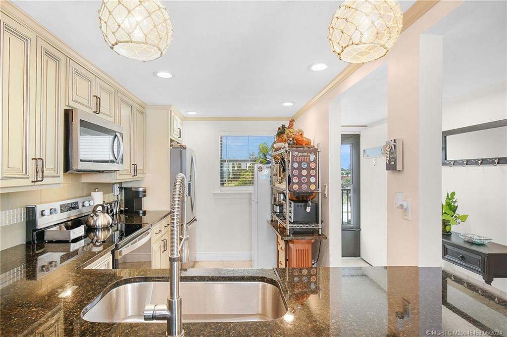 9490 S Ocean Drive 314