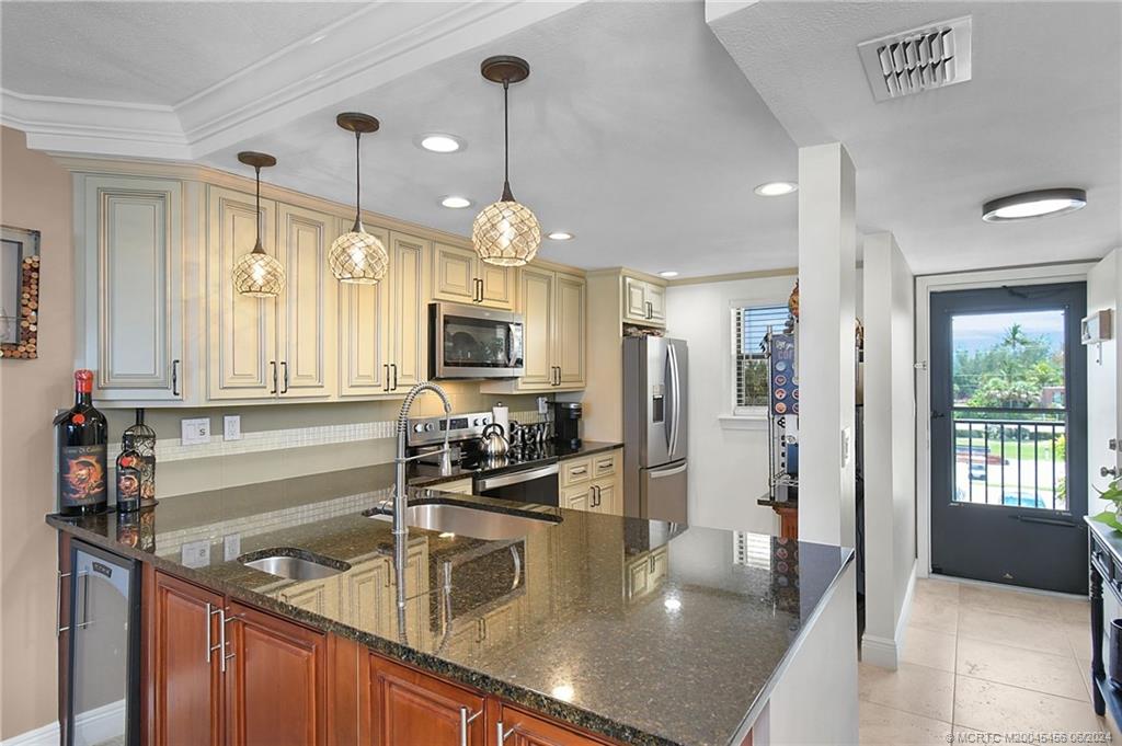 9490 S Ocean Drive 314