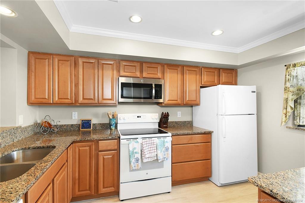 7440 S Ocean Drive 724