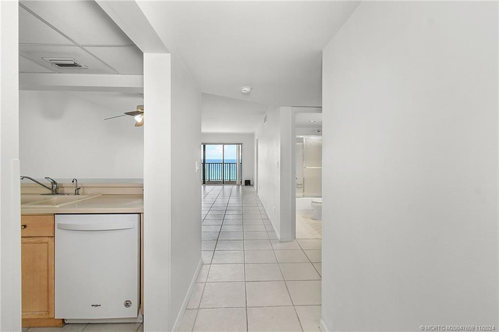 10044 S Ocean Drive 1204