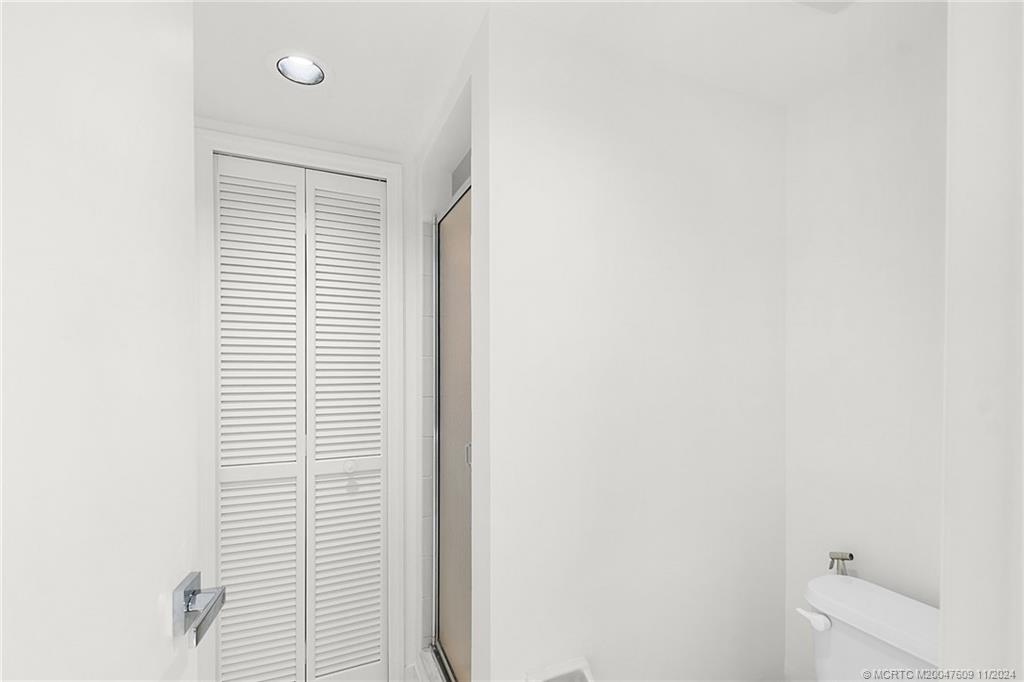 10044 S Ocean Drive 1204