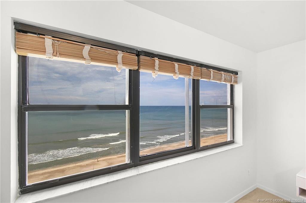 10044 S Ocean Drive 1204