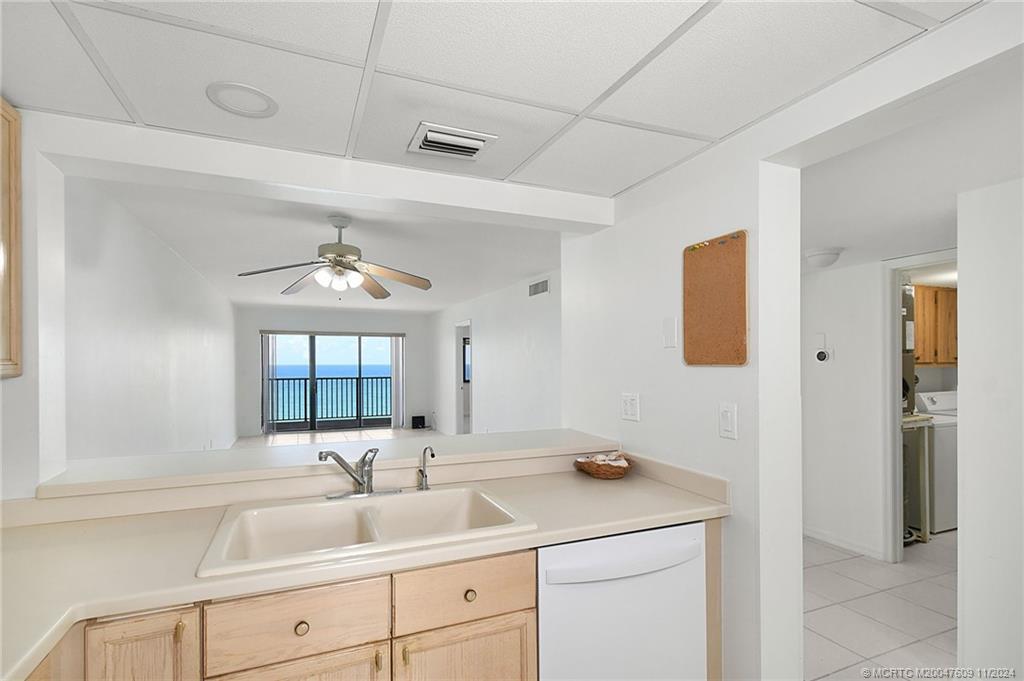 10044 S Ocean Drive 1204