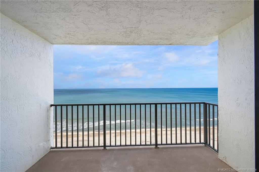10044 S Ocean Drive 1204