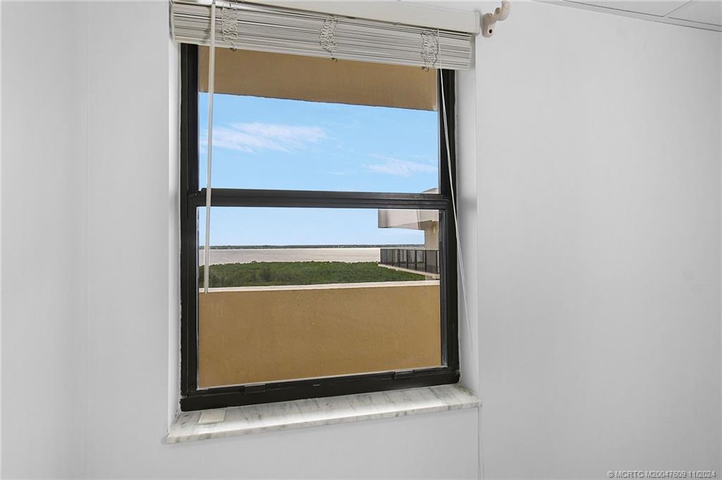 10044 S Ocean Drive 1204