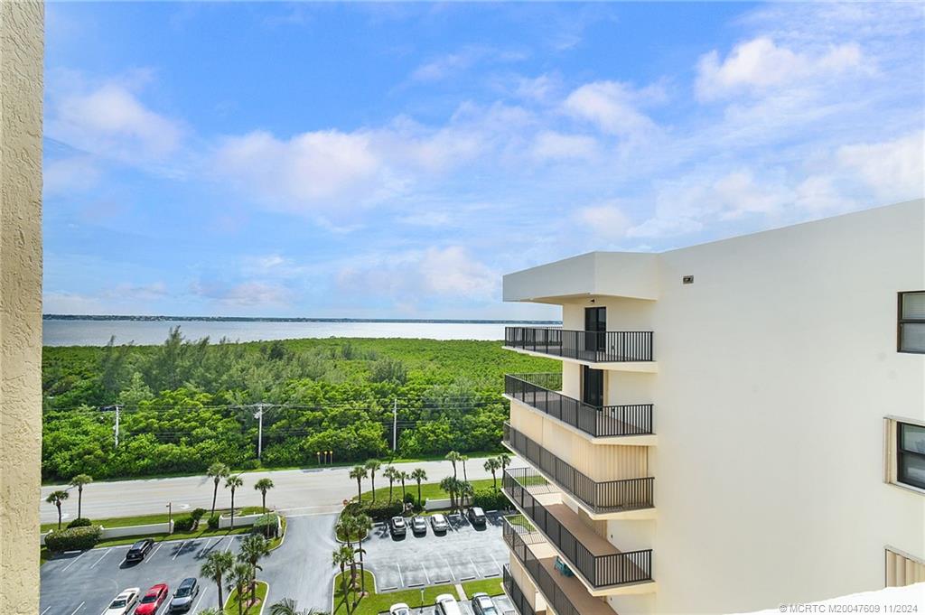 10044 S Ocean Drive 1204