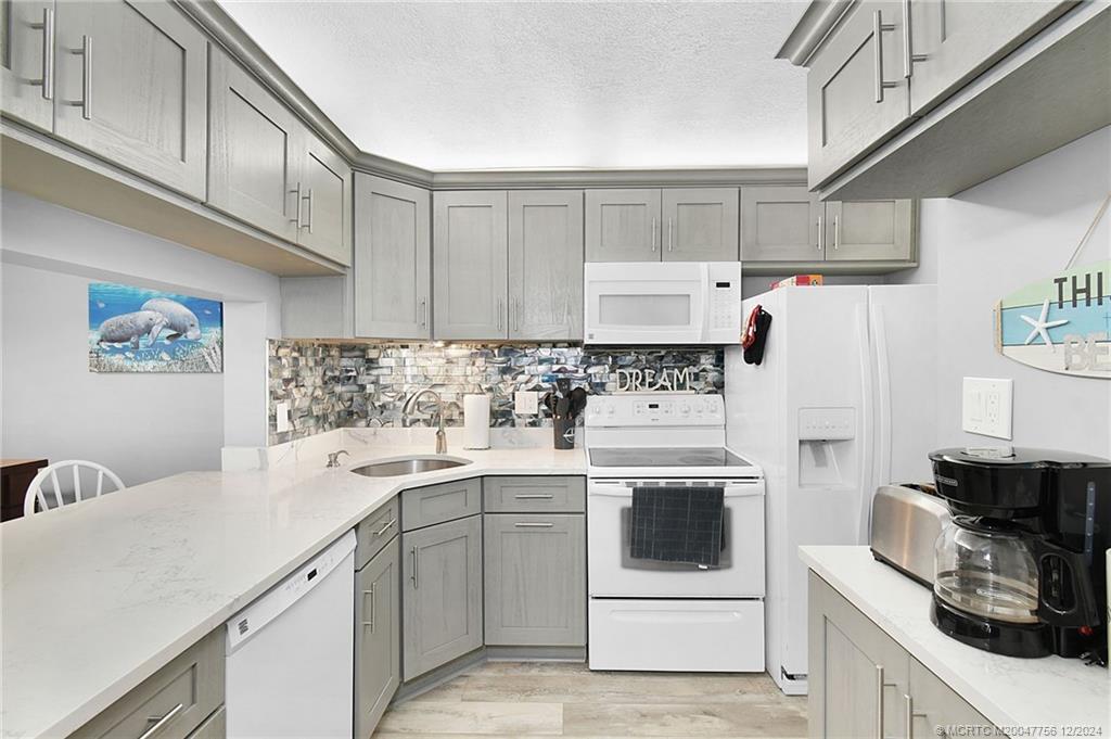 4452 NE Ocean Blvd D1