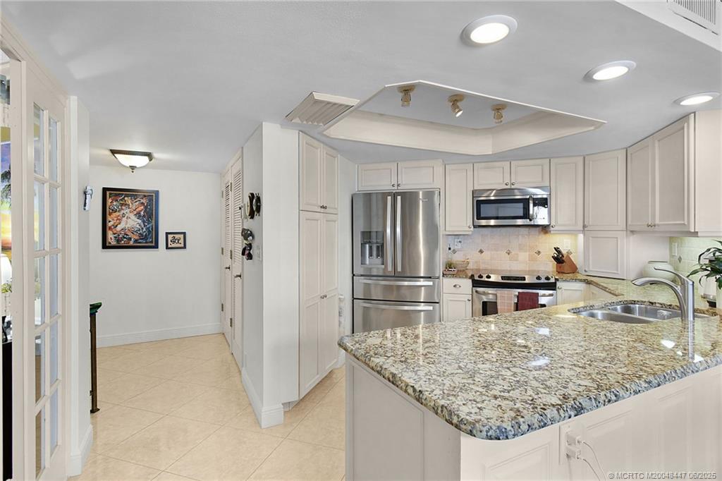 9550 S Ocean Drive 1606