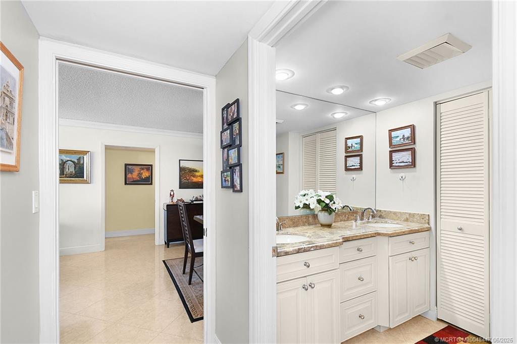 9550 S Ocean Drive 1606