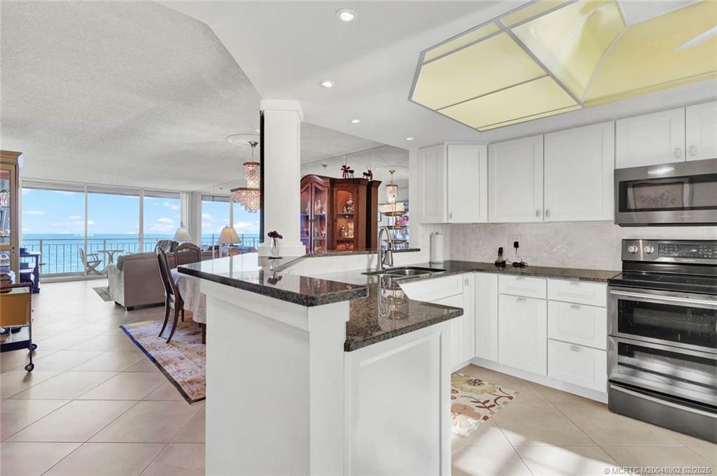 9600 S Ocean Drive 706
