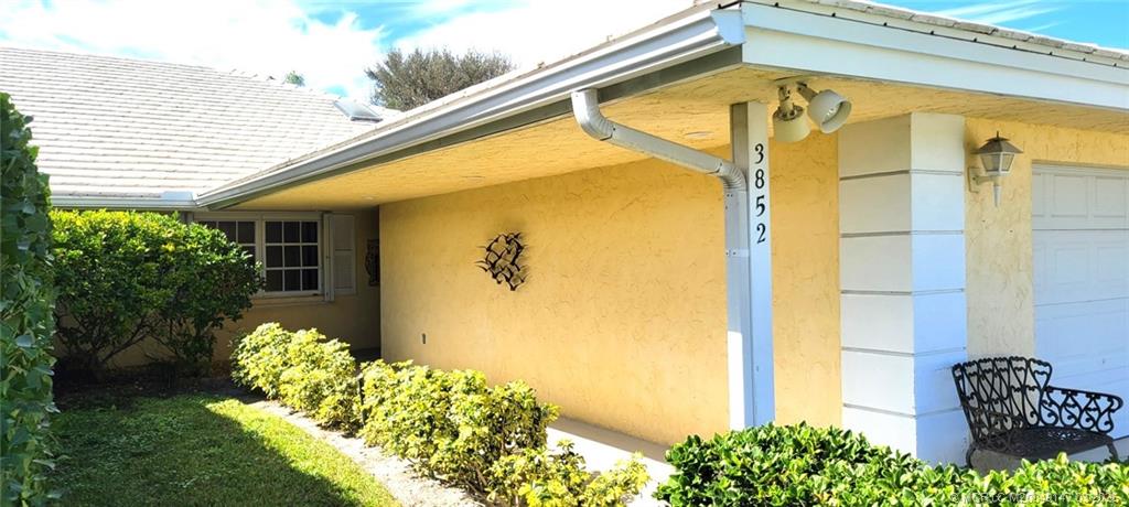 3852 SE Fairway W