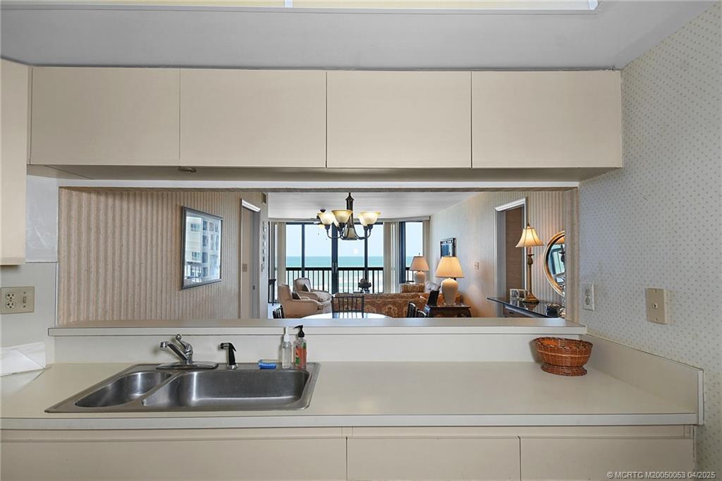 9550 S Ocean Drive 906