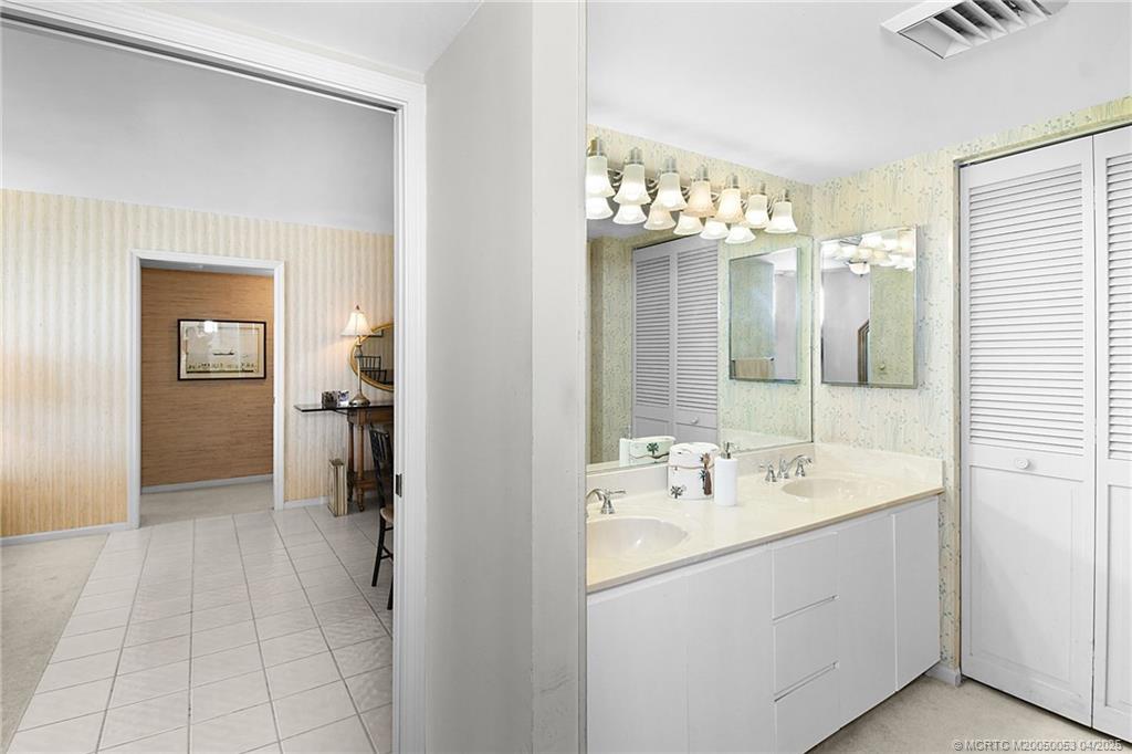 9550 S Ocean Drive 906