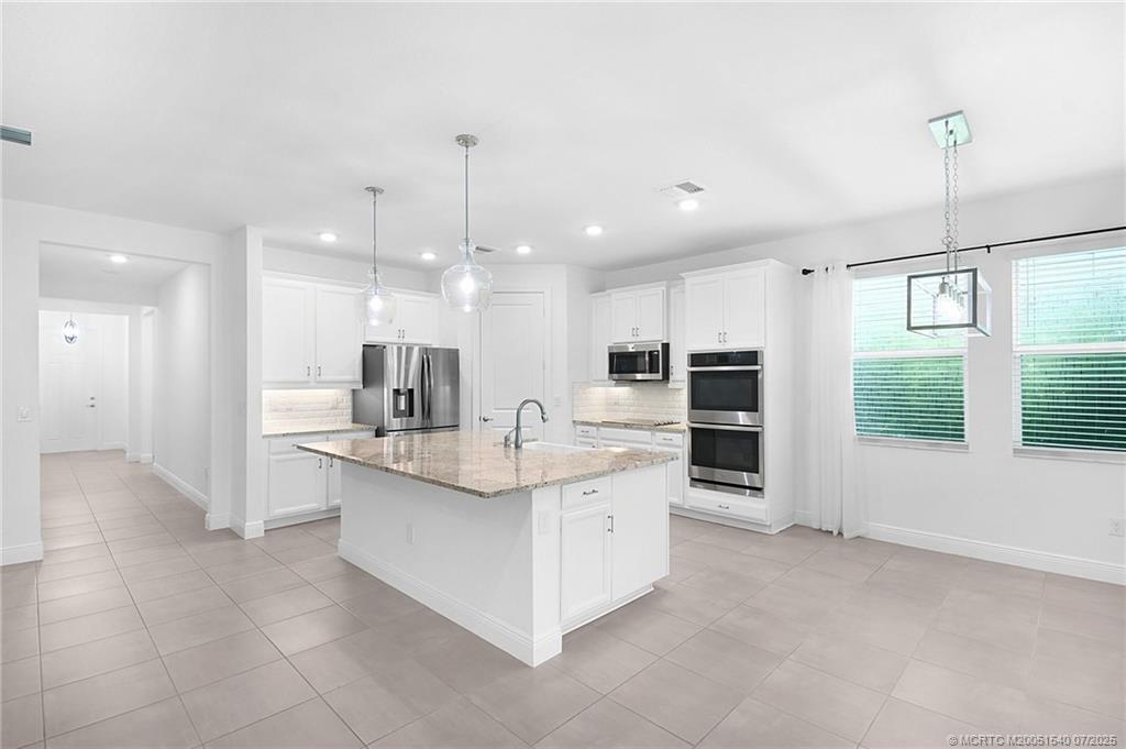 4914 SW Montclair Drive