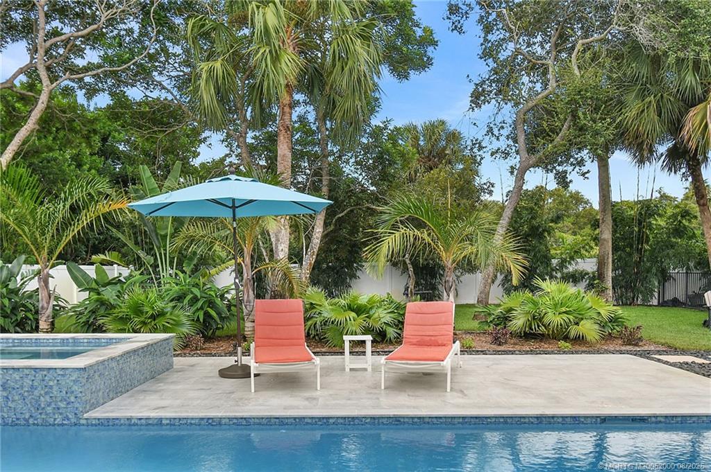 121 Eden Creek Lane