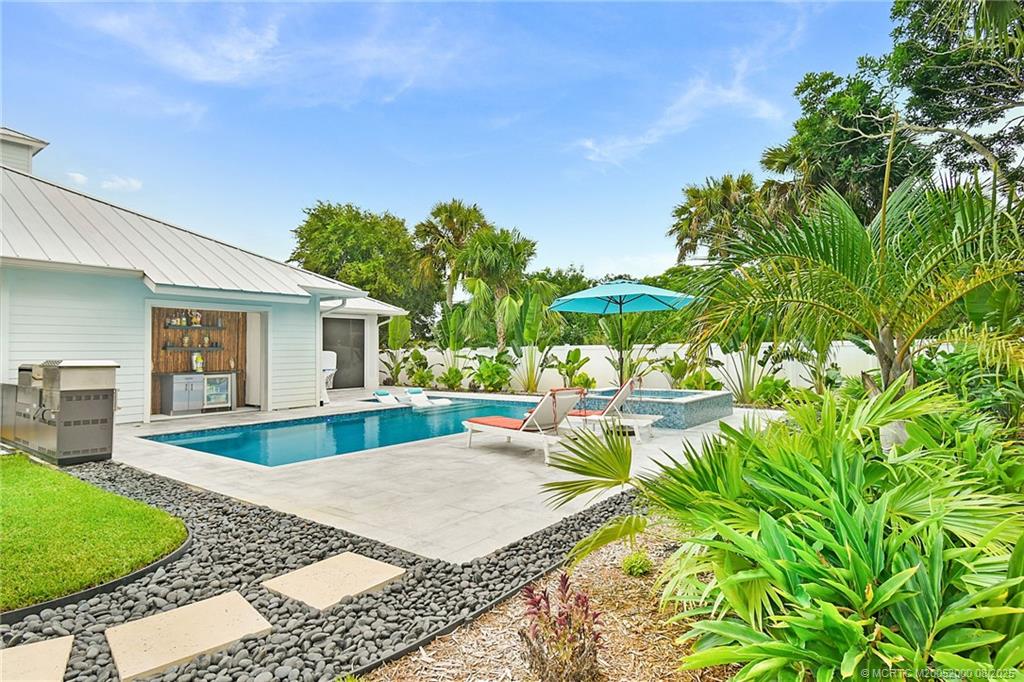 121 Eden Creek Lane