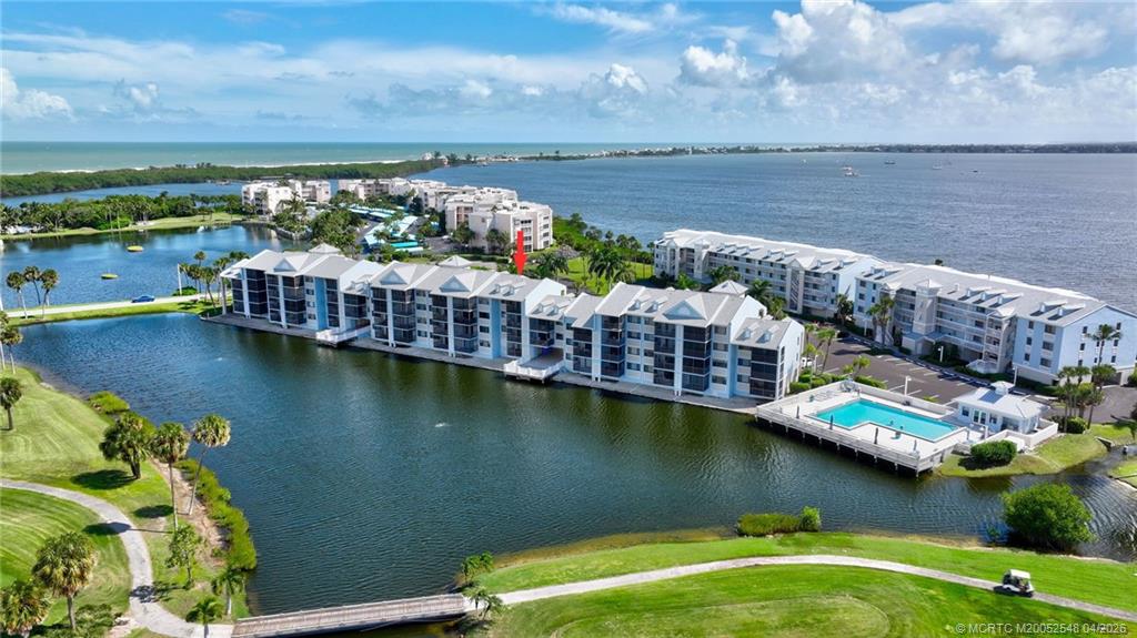 40 NE Plantation Road 107