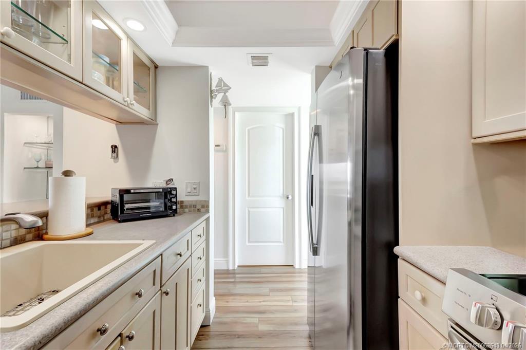 40 NE Plantation Road 107