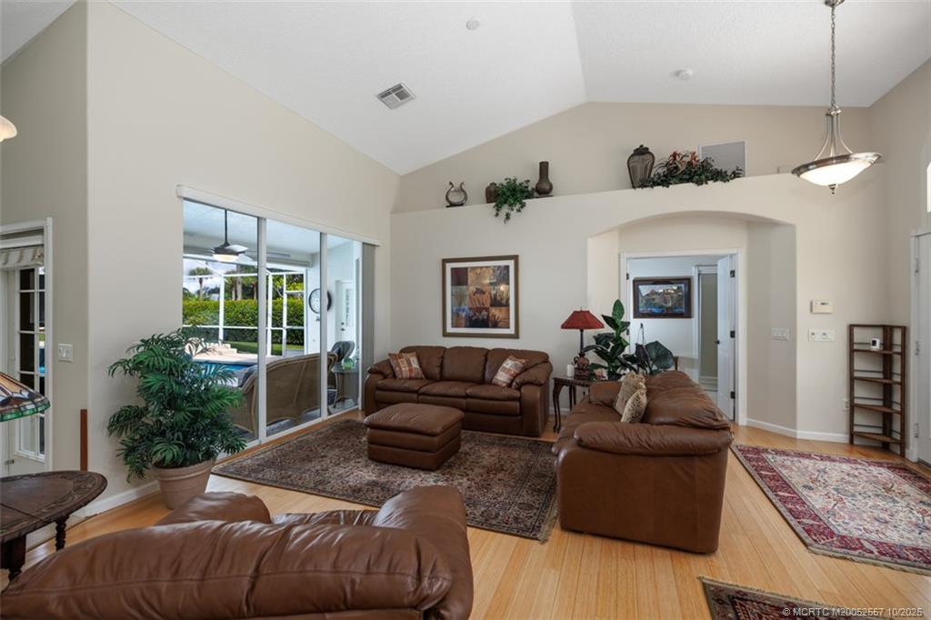 5068 SW Landing Creek Drive