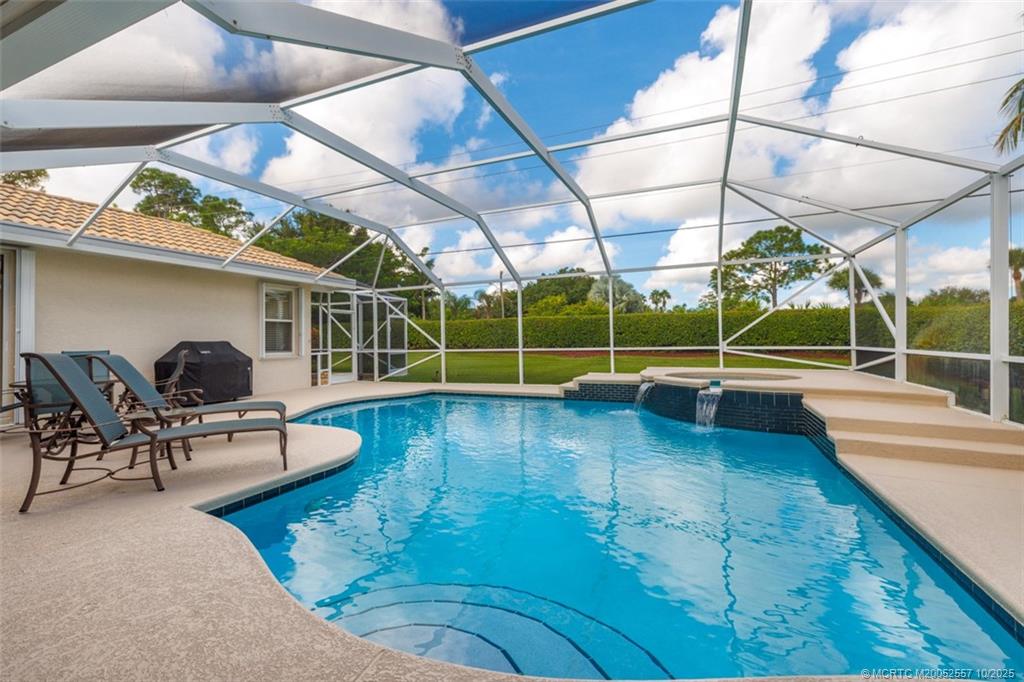 5068 SW Landing Creek Drive
