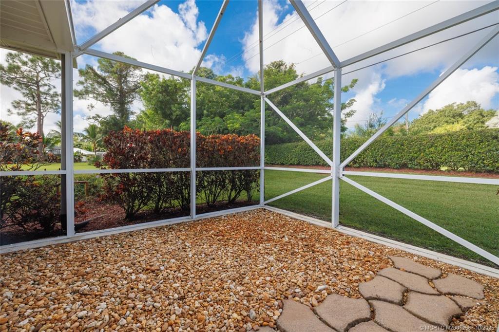 5068 SW Landing Creek Drive