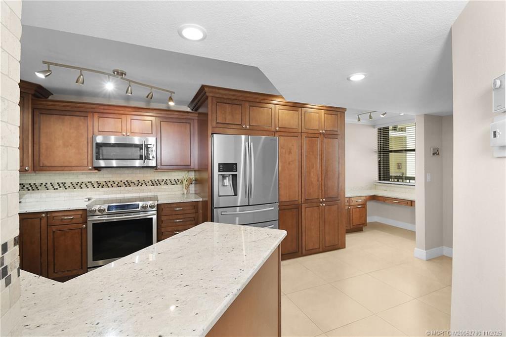 9550 S Ocean Drive 1709