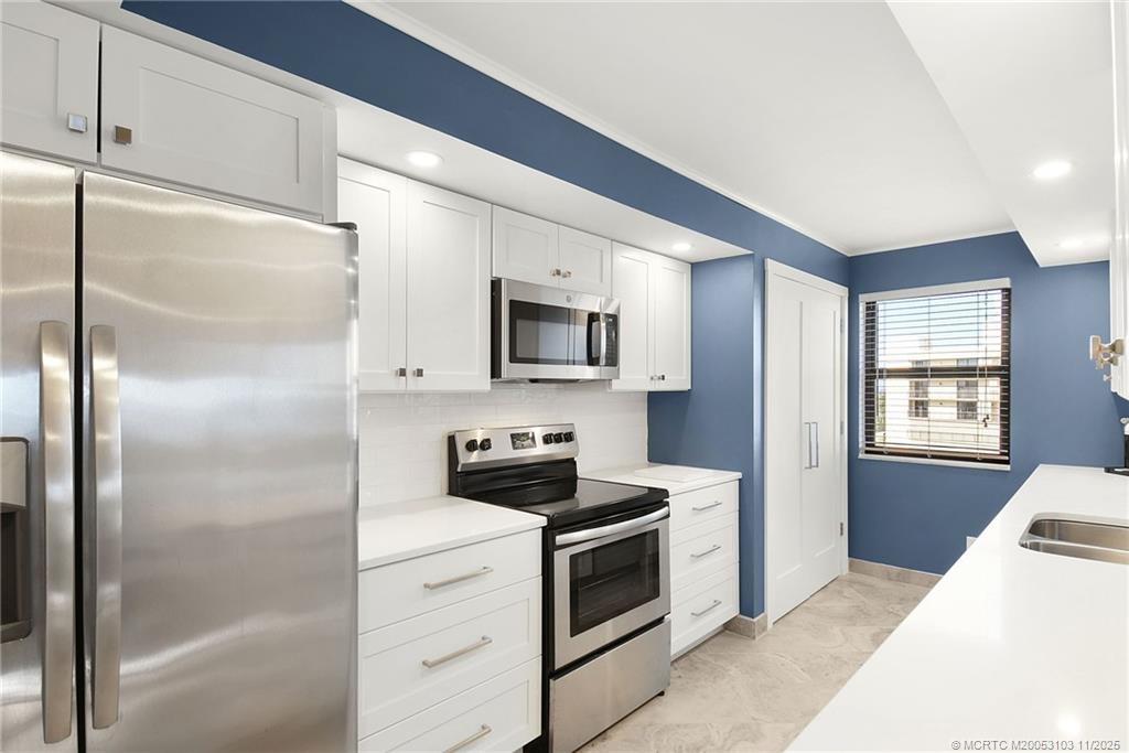 10044 S Ocean Drive 1002
