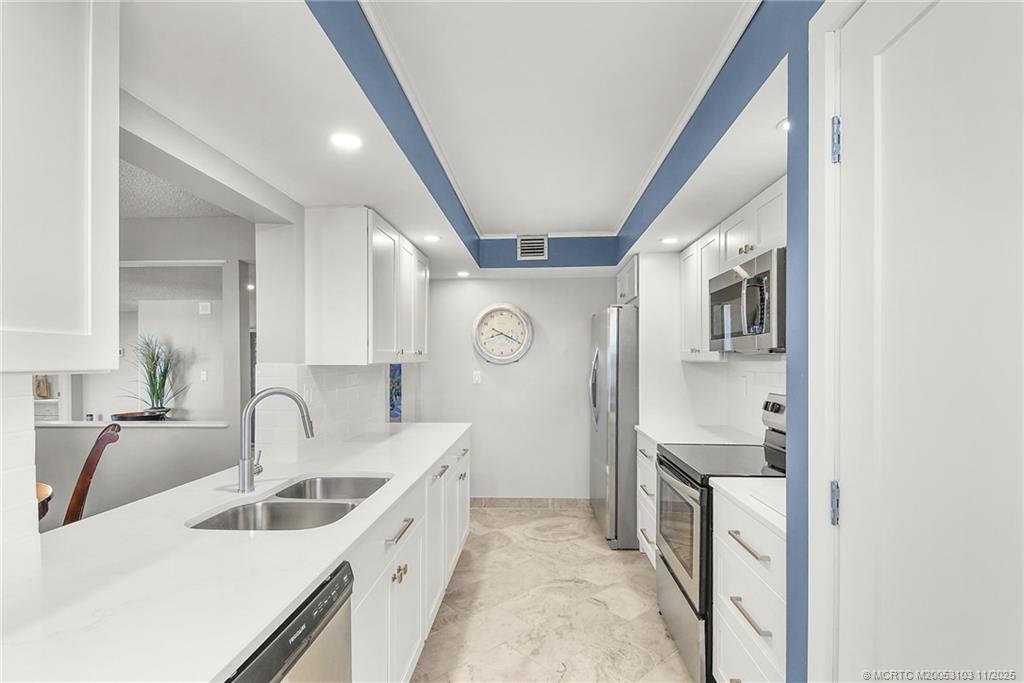 10044 S Ocean Drive 1002