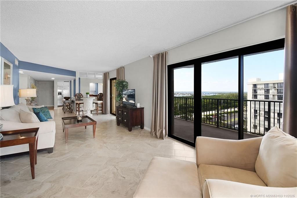 10044 S Ocean Drive 1002