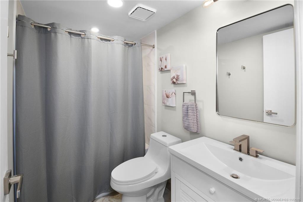 10044 S Ocean Drive 1002