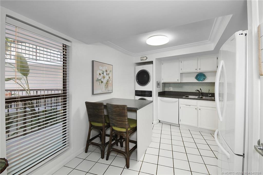 1357 NE Ocean Blvd 214