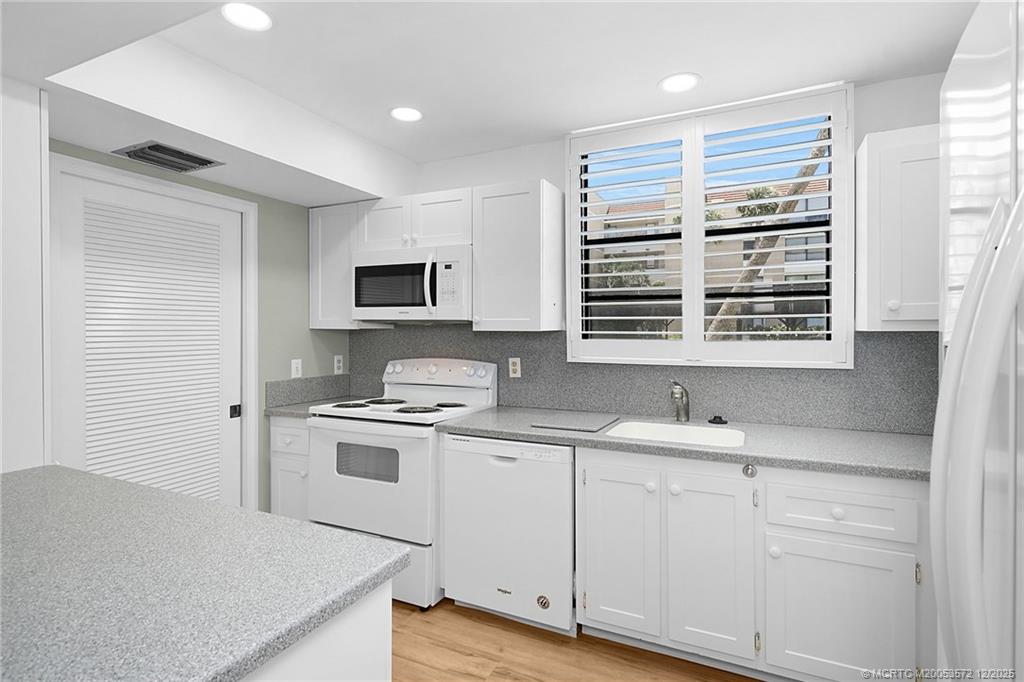 3482 NE Causeway Blvd 2-101