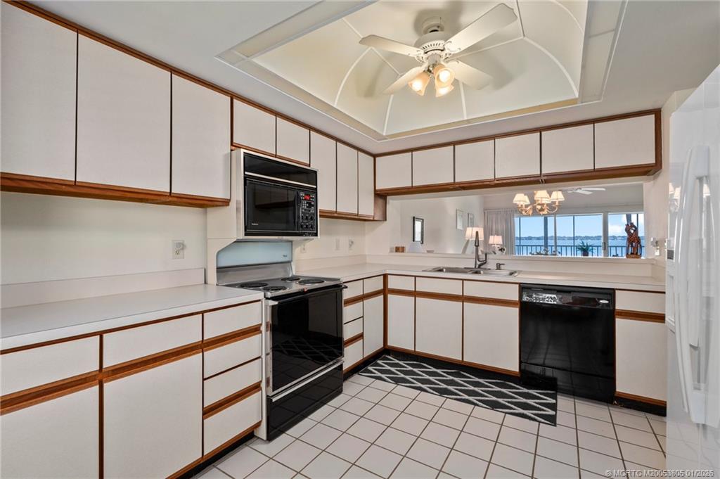 164 NE Edgewater Drive 2105