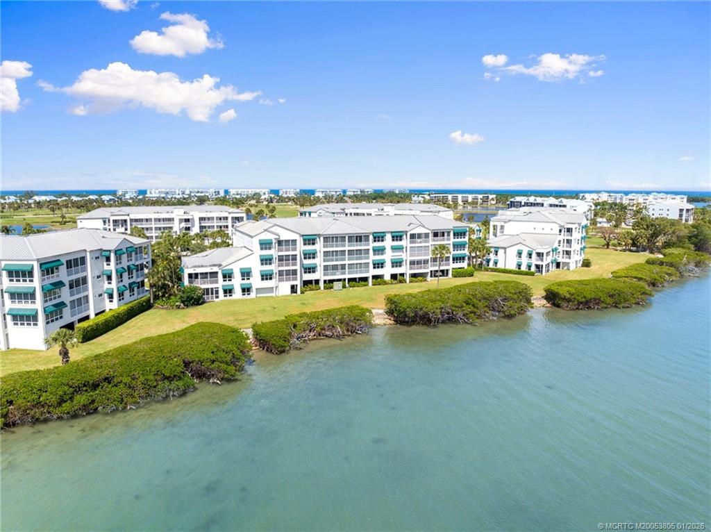 164 NE Edgewater Drive 2105