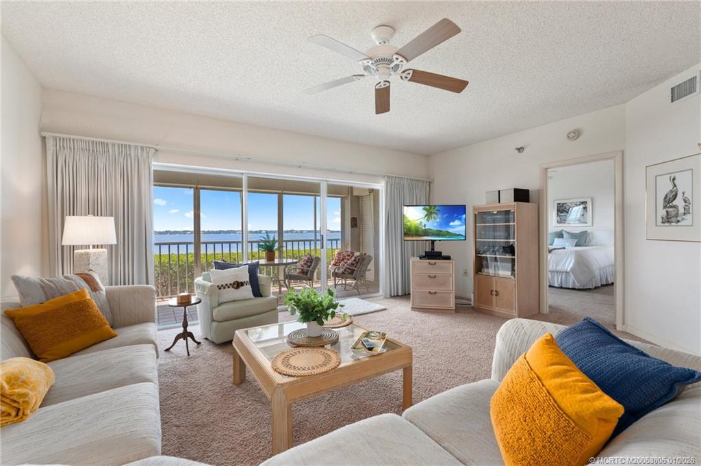 164 NE Edgewater Drive 2105
