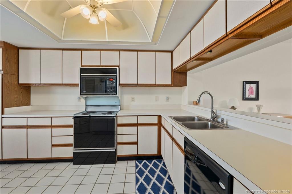 164 NE Edgewater Drive 2105