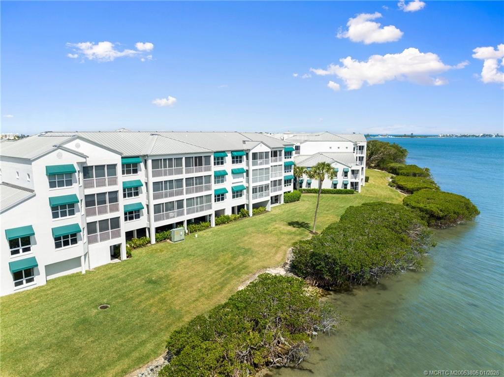 164 NE Edgewater Drive 2105