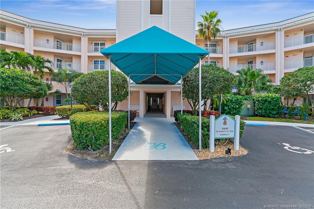 5800 NE Island Cove Way 2202