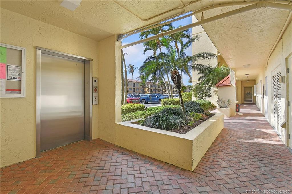 7440 S Ocean Drive 325
