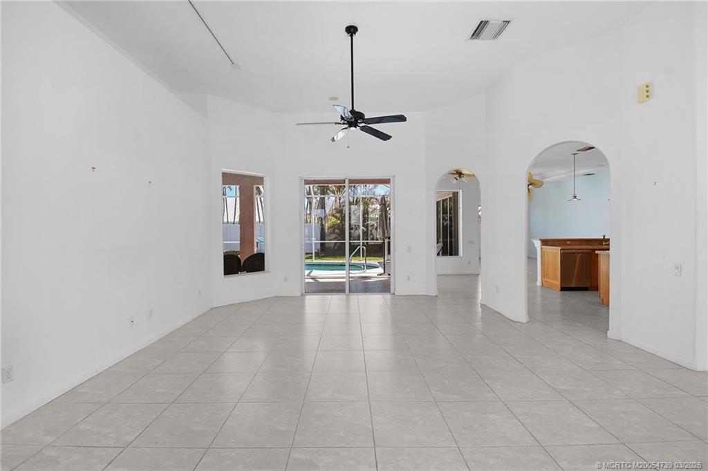5312 SE Nassau Terrace