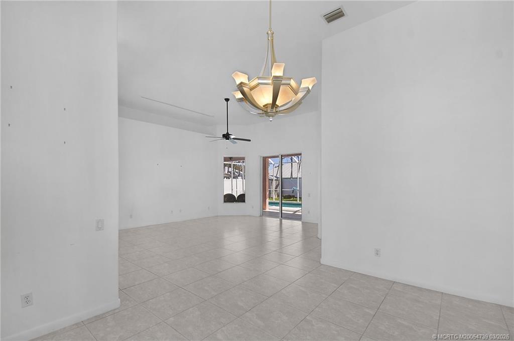 5312 SE Nassau Terrace