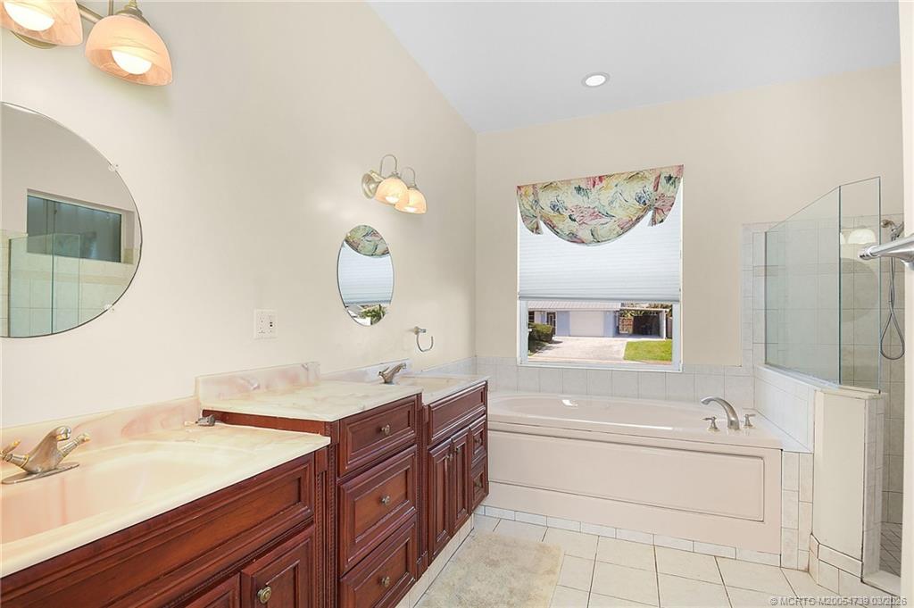 5312 SE Nassau Terrace