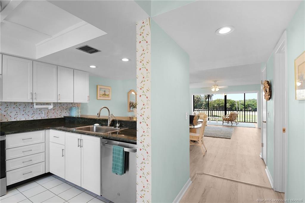 5532 NE Gulfstream Way