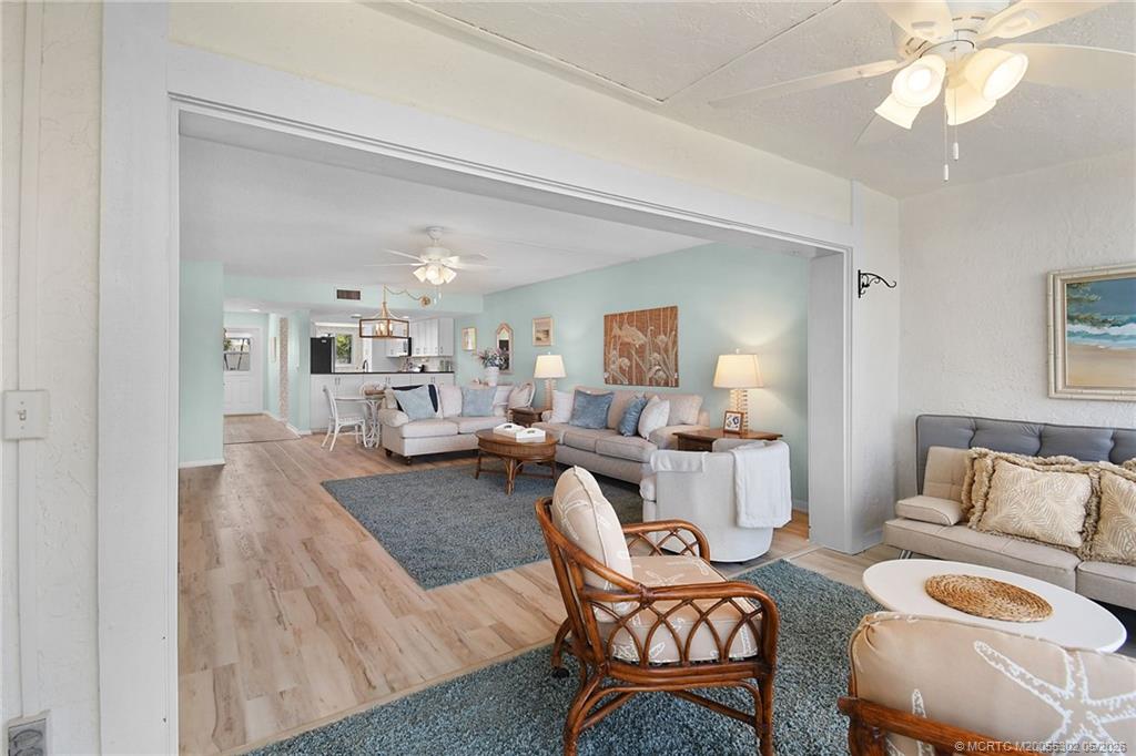 5532 NE Gulfstream Way