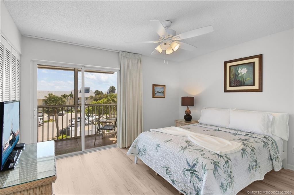 5532 NE Gulfstream Way