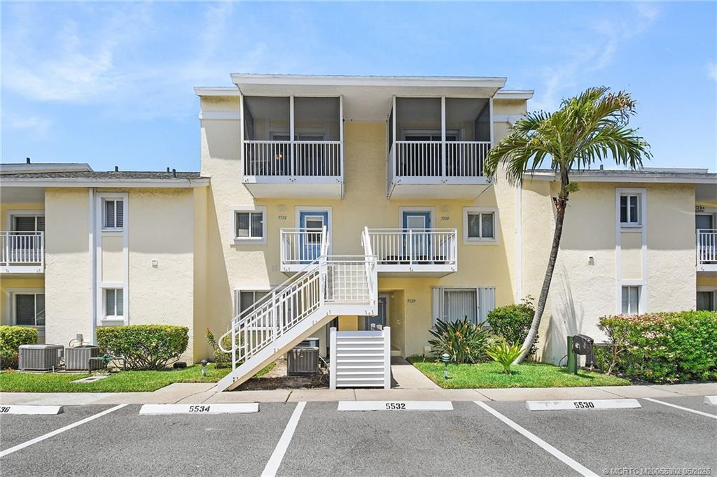 5532 NE Gulfstream Way